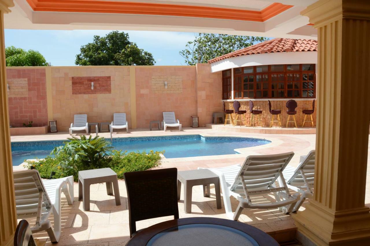 Hotel Tabarre 'S Palace Port-au-Prince Exterior photo